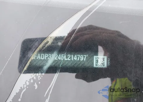 2014 Ford Focus Se z USA, uszkodzony, nr VIN 1FADP3F24EL214797